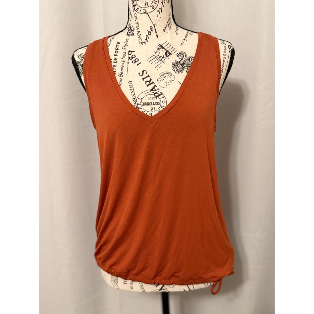 Express Womens V-Neck Sleeveless Top Rust Orange Side Tie Hem Size Medium NWT